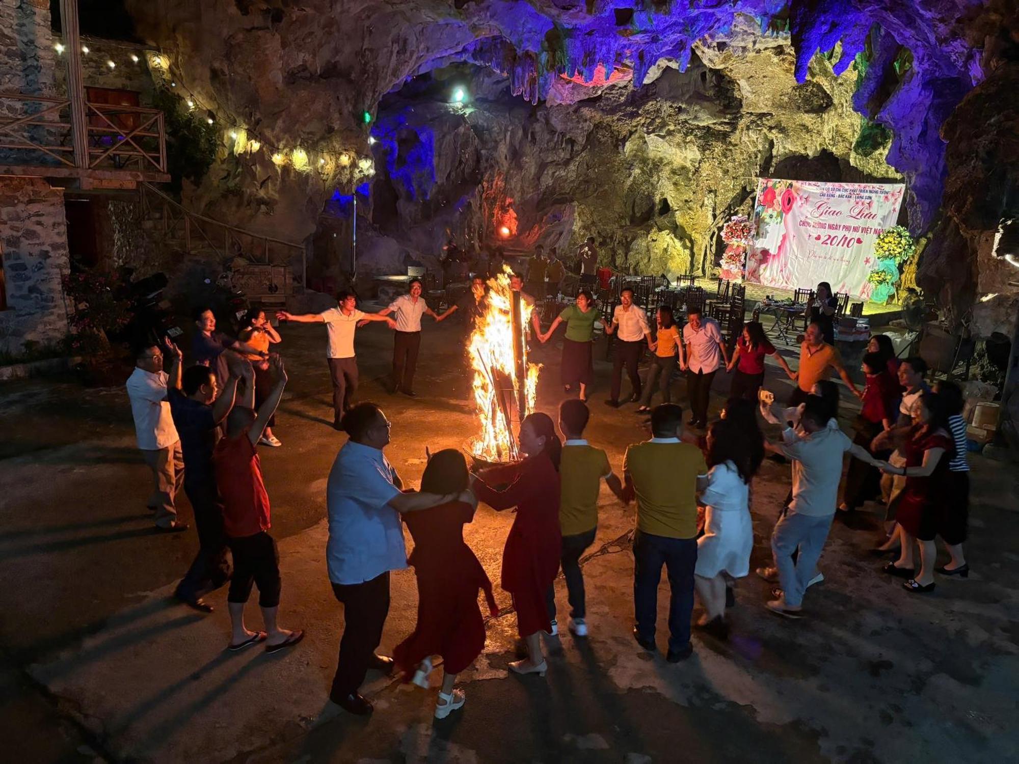 Yen Nhi Homestay Ban Gioc 高平 外观 照片
